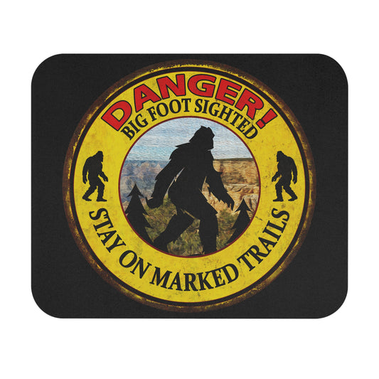 Vintage Rusty Big Foot Sighted Sign - Mouse Pad (Rectangle)